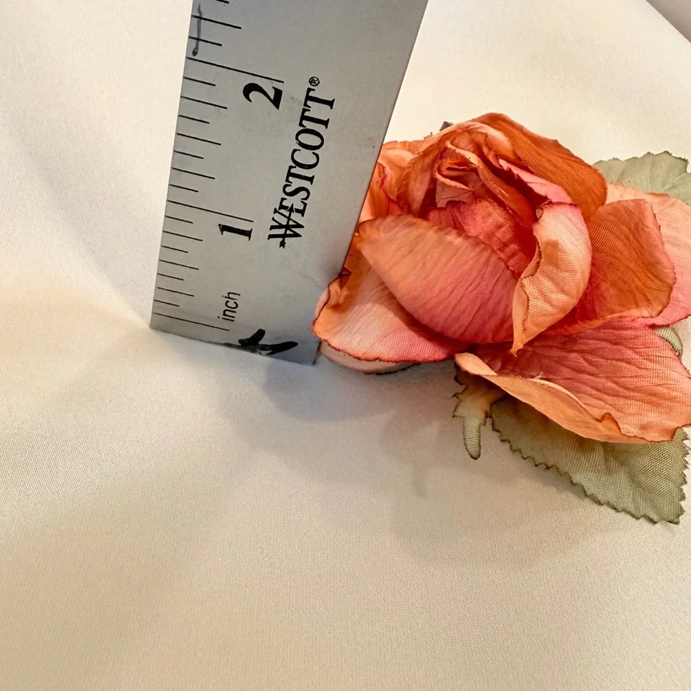 Ilana Wolf NWT Cream Satin Evening Wrap w/ Silk Flower Embellishment. Gorgeous! - Picture 16 of 16